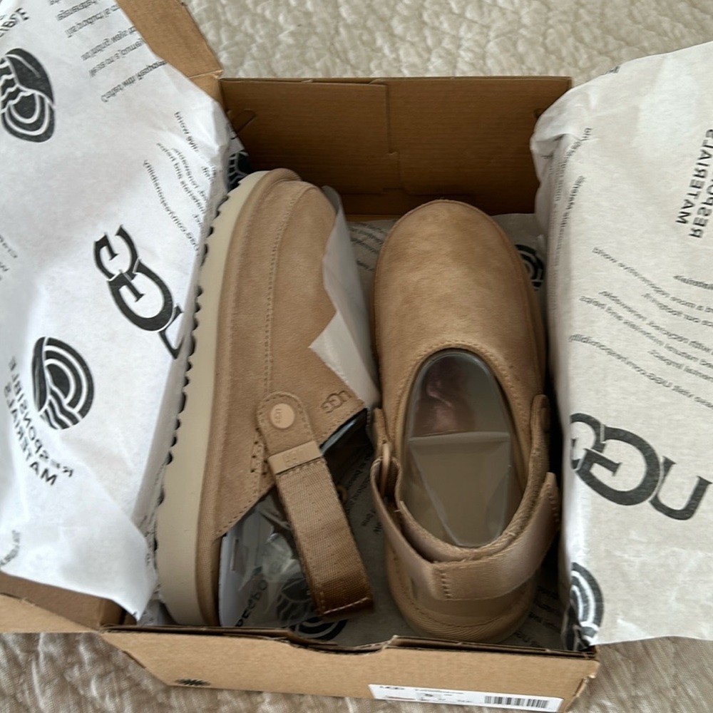 New Ugg Tan clog size 5 kids